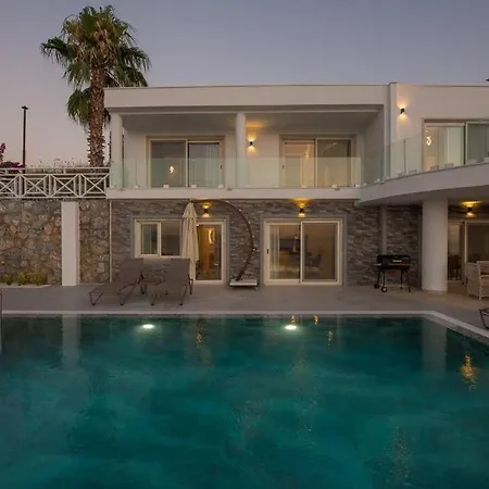 Front Super Boss 1 Βίλα Αλικαρνασσός