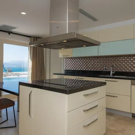 Βίλα Front Super Boss 1 *