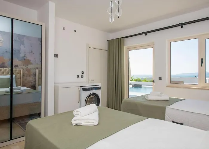 Front Super Vılla Boss 1 Villa