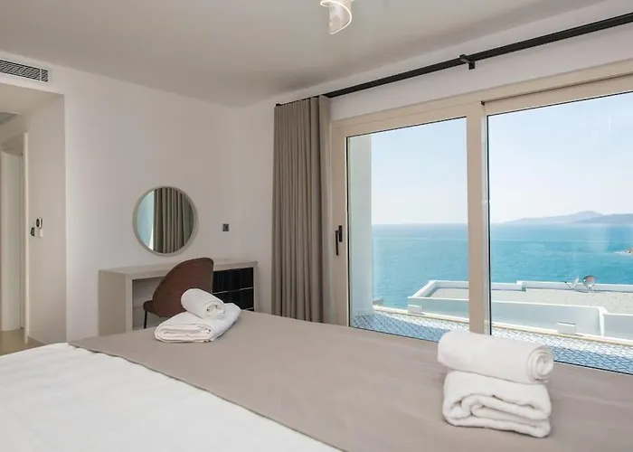 Front Super Boss 1 *