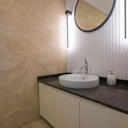 Front Super Boss 1 Villa