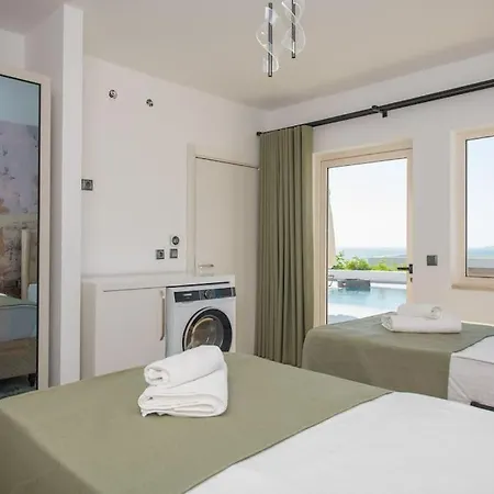 Front Super Boss 1 Villa